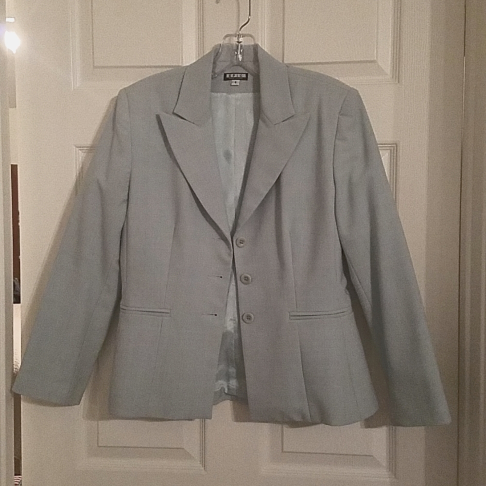 EPIC Women Suit, Spring Professional